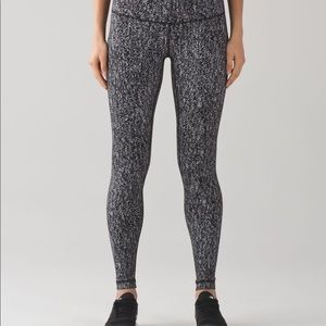 LULULEMON RARE WONDER UNDERS